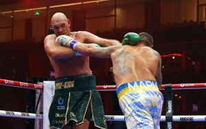 Маурісіо Сулейман наполягає на нововведеннях у реванші Усик - Ф'юрі, цього разу справа не в шести суддях