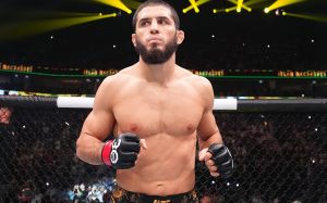 Махачов вказав на проблему російських бійців: "UFC не потрібні пацани, які всіх розносять і мовчать"