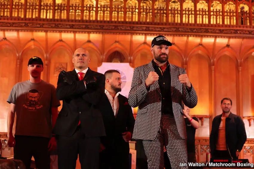 Евандер Холіфілд робить прогноз на бій Усик - Ф'юрі 2: "Мені подобаються обидва хлопці"