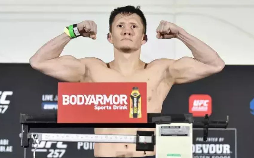 "Жумагулов - найбільш невдачливий хлопець у UFC". Експерт висловився про перспективи бійця