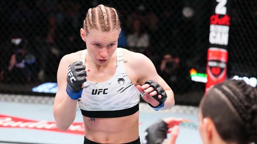 Вікторія Дудакова прокоментувала ляпас тренеру після бою на UFC Fight Night 249