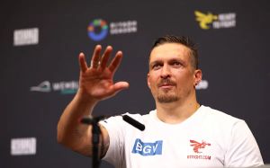 Олександр Усик веде переговори з боксерським промоушеном Дани Вайта
