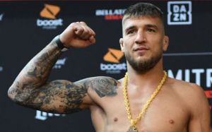 Ярослав Амосов виступить на UFC 328, є суперник