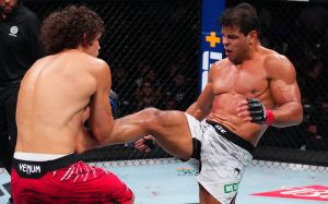 Відео бою Пауло Коста - Роман Копилов UFC 318
