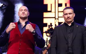 Василь Ломаченко висловився про поєдинок Усик - Ф'юрі: "Дуже важливий бій для нашої України"