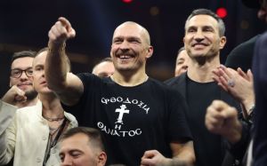 Промоутер Усика не виключає бій із Кличком: "Це теж варіант"