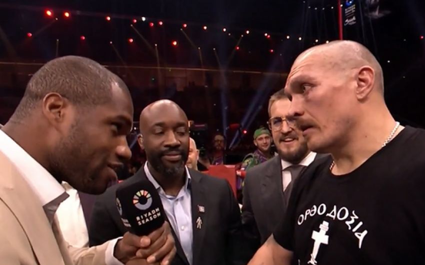 Олександр Усик - про поведінку Дюбуа після реваншу з Ф'юрі: "Я стояв і думав: "Забирайся звідси"