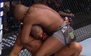 Джон Джонс знищив Гана і став новим чемпіоном важкої ваги UFC