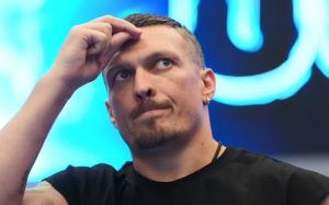 Тренер Бівола відреагував на рішення Усика побитися з Верховеном