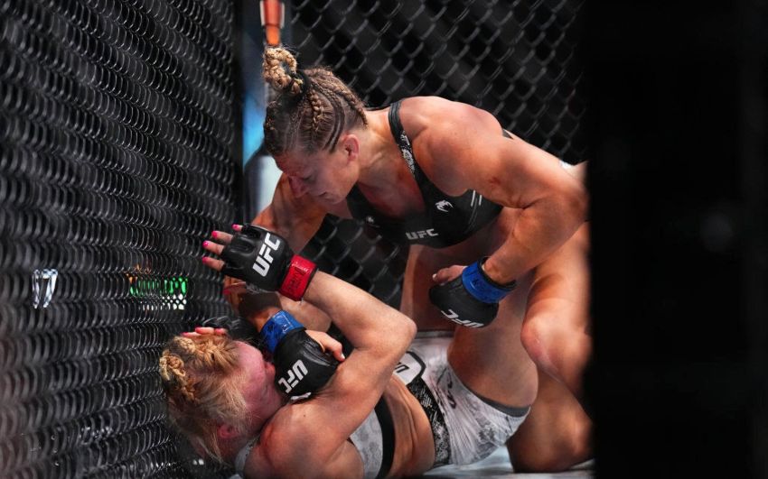 Кайла Гаррісон успішно дебютувала в UFC, "задушивши" Холлі Холм на UFC 300