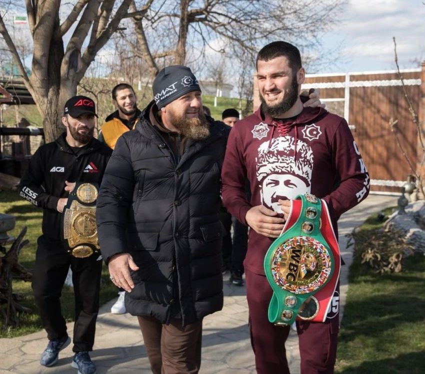 Артур Бетербієв пояснив свою любов до Кадирова: "Я знаю, що він зробив для мене"