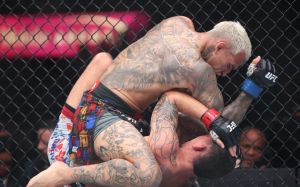 Чарльз Олівейра розгромив Макса Голловея на UFC 326