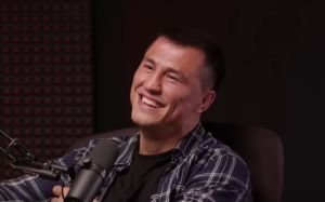 "З греко-римської боротьби, але з партером". Власов розповів, як пропонував Ісмаїлову провести борцівську сутичку