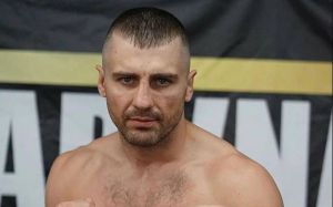 Олександр Гвоздик перебоксував Хосе Обандо в першому бою після відновлення кар'єри