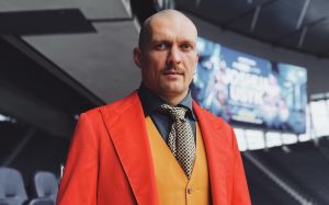 Усик відповів на образи Ківи: "Нещодавно там якась дірява дурепа говорила, що я талановита шл*ха"