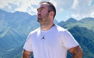 Мурат Гассієв: "Балогун досвідчений боксер, без поразок, хоч і віковий"