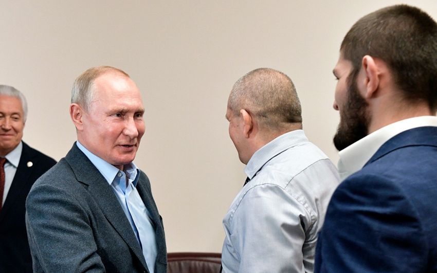 Хабіб Нурмагомедов пояснив високий рейтинг Путіна: "У Росії люди щасливі дуже маленьким речам"