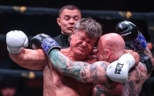 Джефф Монсон повідомив про скасування реваншу з Тактаровим