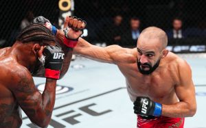 Відео бою Майкл Джонсон - Оттман Азейтар UFC on ESPN 63