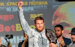Шлеменко - про можливий бій із Мінєєвим: "Володимир іде на СВО. Дай бог, щоб він повернувся здоровим і без травм"