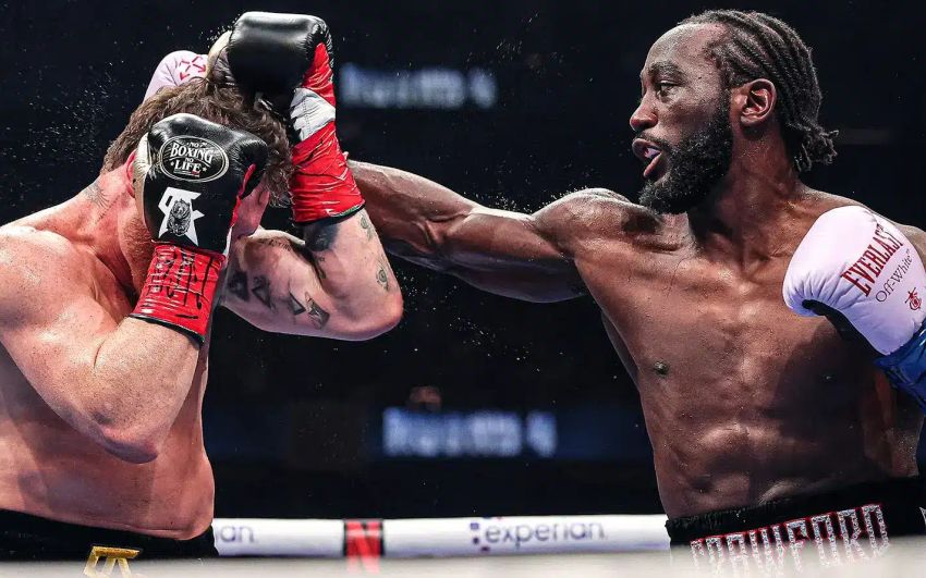 Олександр Усик відреагував на перемогу Кроуфорда над Канело