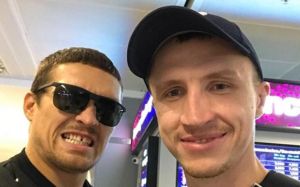 Тренер Усика назвав крутою ідеєю спаринги Тайсона Ф'юрі з Вейном Руні