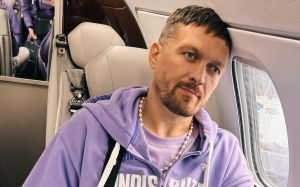 Олександр Усик у віршах розповів про своє затримання в аеропорту: "Я не герой і не м*дак"