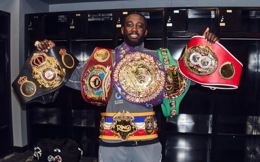 Теофімо Лопес відреагував на позбавлення Кроуфорда титулу WBC