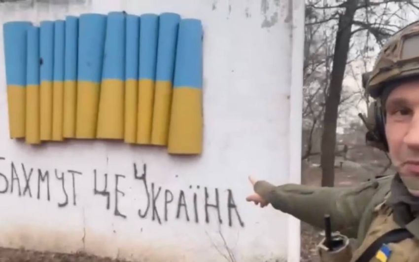 Віталій Кличко зустрів Новий рік з українськими військовими на передовій: "Шлемо вам вітання з Бахмута"
