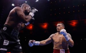 Олександр Усик знищив Даніеля Дюбуа і вдруге став абсолютним чемпіоном світу в суперважкій вазі