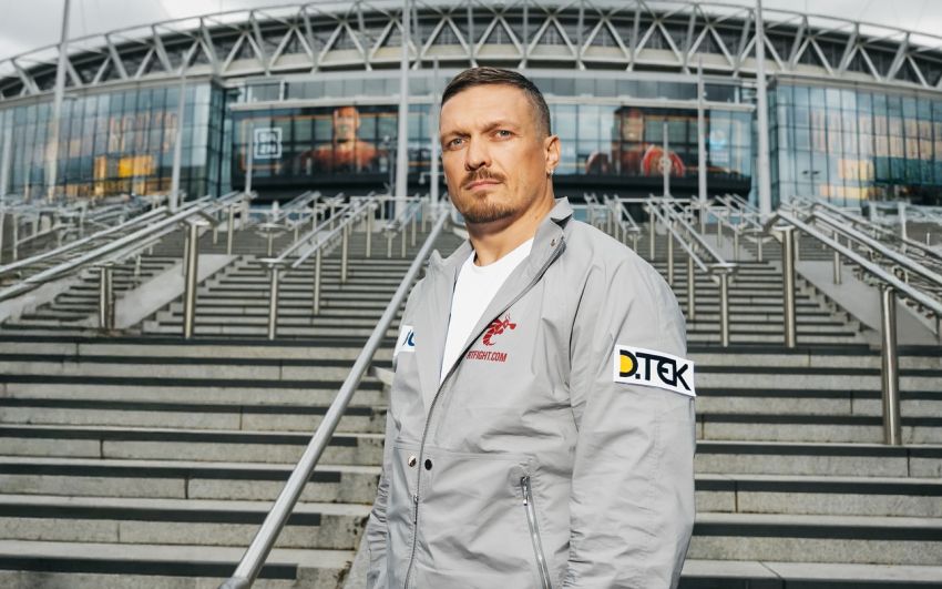 Олександр Усик веде переговори з американським промоутером