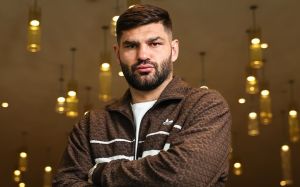 Хрговіч обурився високими доходами Девіда Аллена
