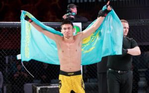 Казахстанський боєць кинув виклик чемпіону UFC