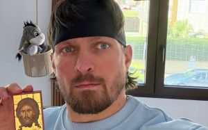 Олександр Усик про бій Ф'юрі-Махмудов: "Я подивився половину бою і пішов молитися"