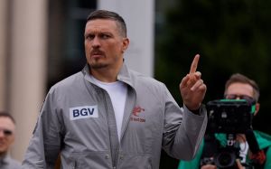 Тедді Атлас закликав Усика завершити кар'єру: "Я хочу побачити щасливий кінець цього чудового фільму"