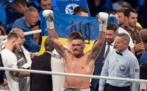 Олександр Усик пояснив, чому відмовився від титулу IBF