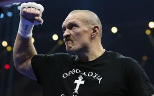 Френк Воррен сумнівається, що Усик битиметься з обов'язковими претендентами: "Він просто хоче чек"