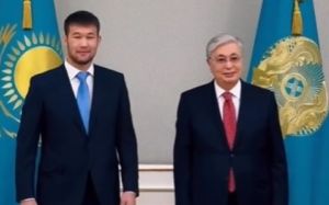 Рахмонов розповів, про що говорив із президентом Казахстану
