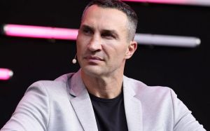 Володимир Кличко та німецький благодійний фонд створять 12 центрів для дітей