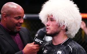 Слова Умара Нурмагомедова після перемоги над Бекзатом Алмаханом на UFC Fight Night 238