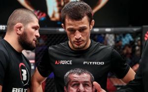 Усман Нурмагомедов поб'ється в Гран-прі Bellator, є суперник