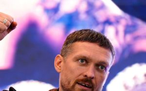 Олександр Усик назвав двох бажаних суперників по останньому бою
