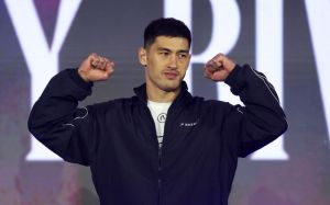 Менеджер Бівола пояснив, чому бій з Айфертом відбудеться в Росії