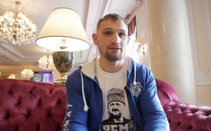 Асламбек Ідігов: "Форда заспокою в рингу, а Ф'юрі переможе Вайлдера"