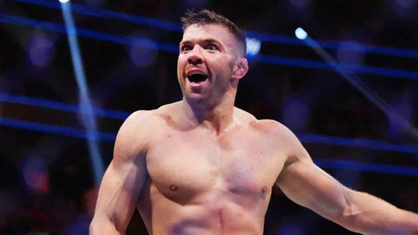 Дрікус дю Плессі прокоментував чутки про зрив бою з Чимаєвим через його травму