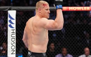 Павлович поб'ється з Аспіналлом за тимчасовий титул на UFC 295