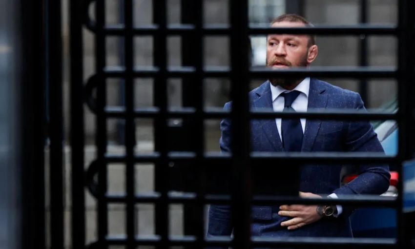 Джо Роган оцінив шанси Конора МакГрегора на відновлення кар'єри: "Він продовжує тусуватися"