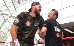 Названо головного кандидата на бій із Ф'юрі після зриву мегафайту з Усиком