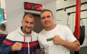 ЗМІ: Усик відписався від Ковальова в соцмережах через Умара Кремльова