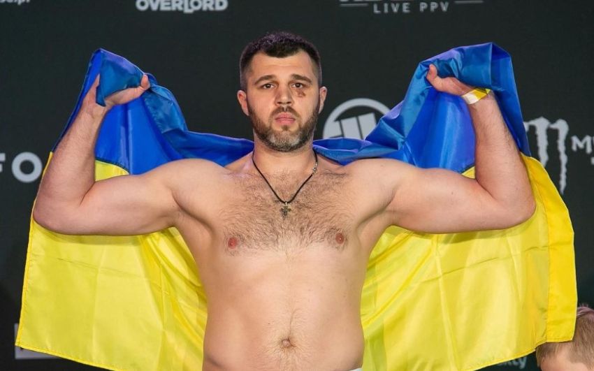 Боксер Радченко передав ЗСУ черговий автомобіль